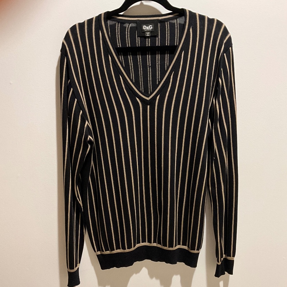 Mans V-neck pullover sweater . D&G brand . Made in Italy.